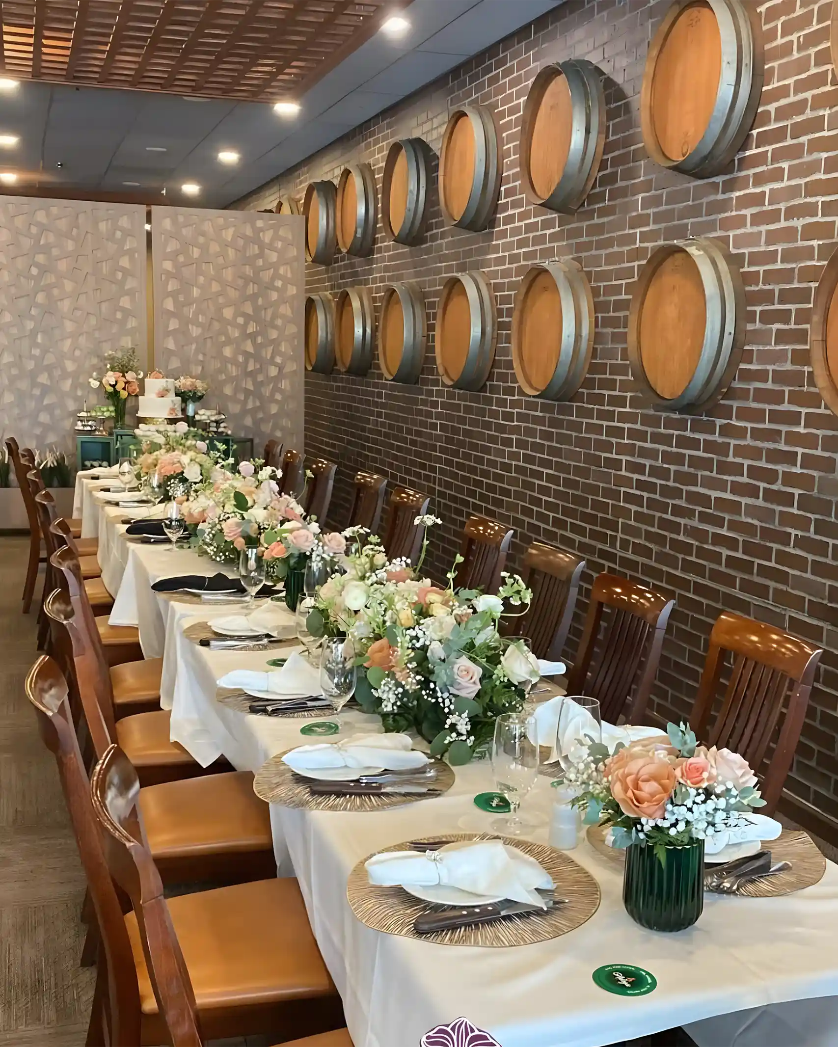 Members-only special events and group dining